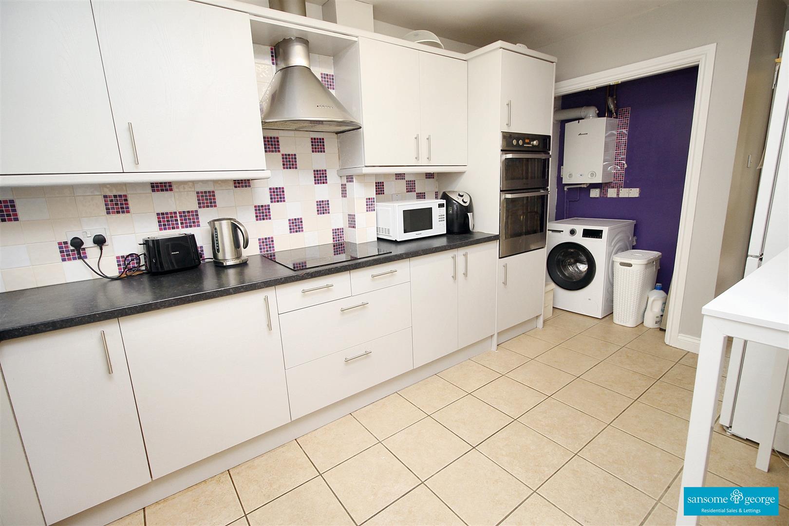 Manor Park Close, Tilehurst, Reading